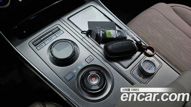 Genesis GV80 — Фото автомобиля 12