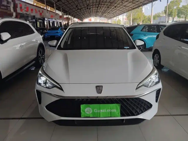 Roewe i5 — Фото автомобиля 2