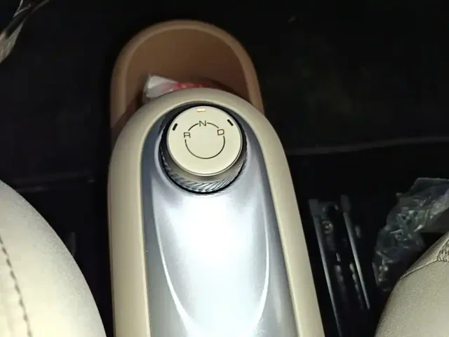 Wuling Hongguang Mini EV — Фото автомобиля 13