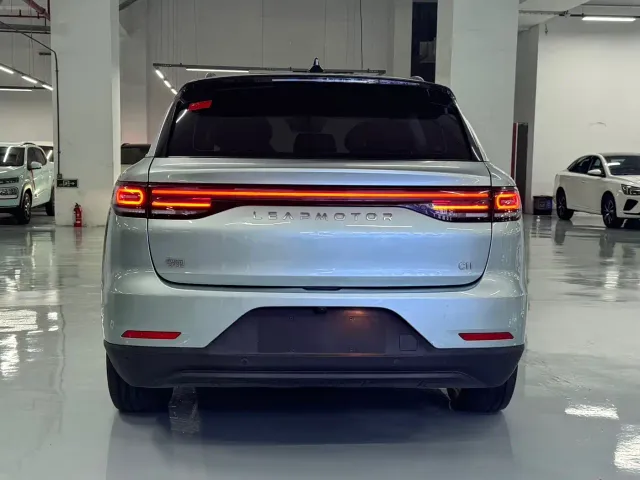 Leapmotor C11 — Фото автомобиля 5