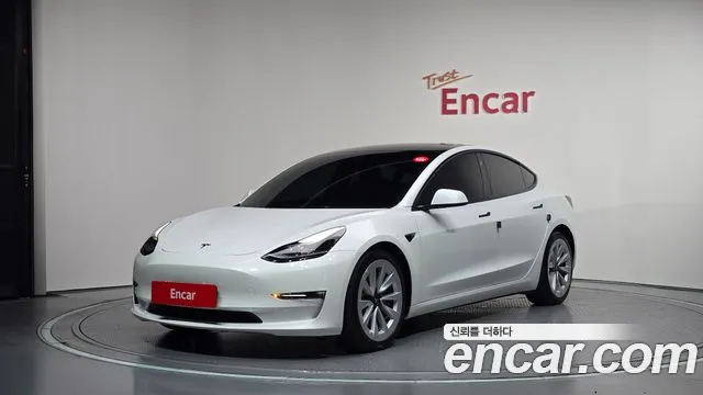 Фотография автомобиля — Tesla Model 3