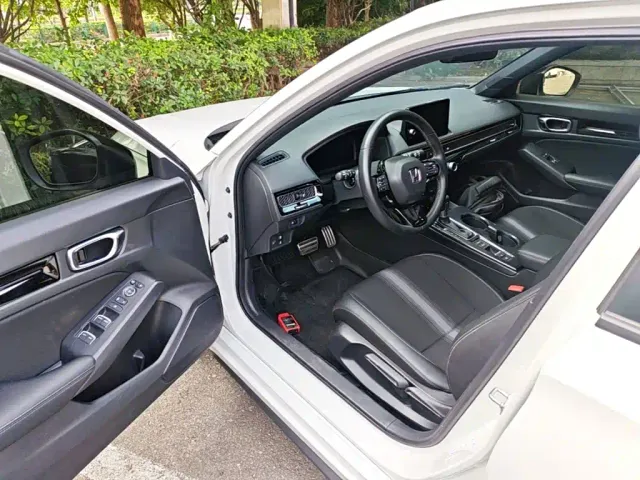 Honda Civic — Фото автомобиля 15