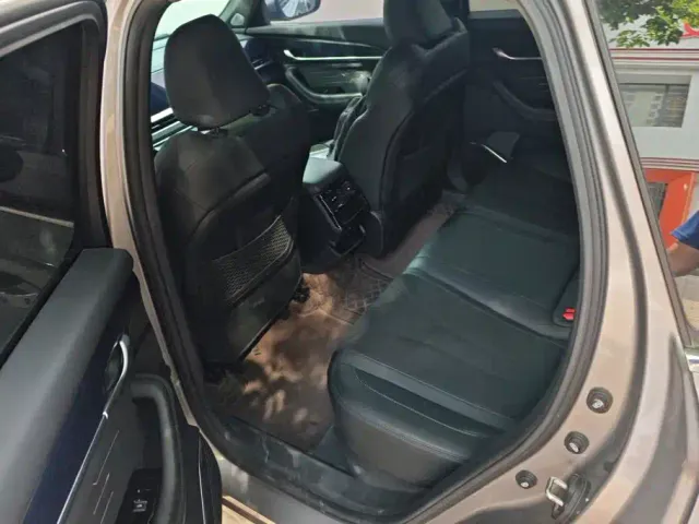 Geely Xingyue L — Фото автомобиля 11