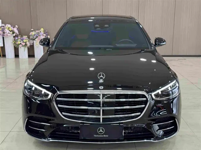 Mercedes-Benz S-Class — Фото автомобиля 2
