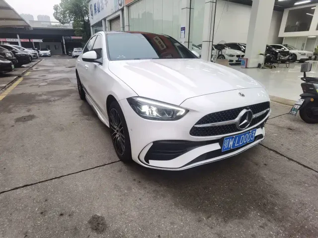 Mercedes-Benz C-Class — Фото автомобиля 3