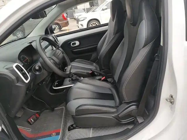 Roewe Clever — Фото автомобиля 14