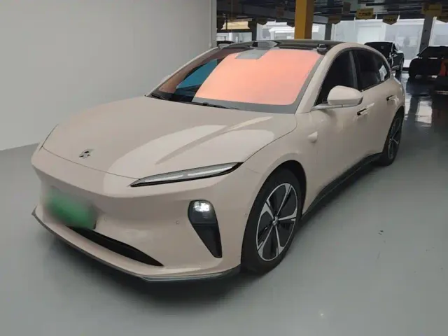 Фотография автомобиля — Nio ET5 Touring
