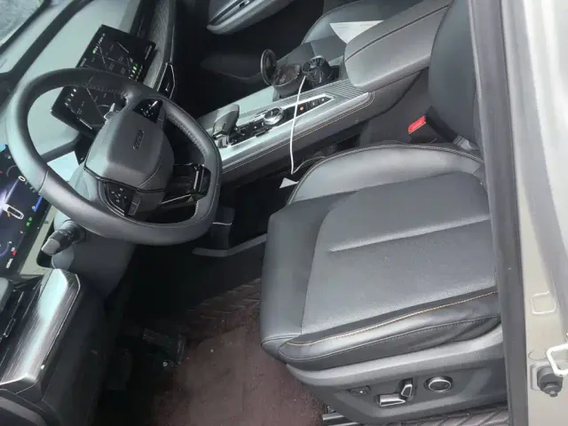 Changan Oshan Z6 EV — Фото автомобиля 11
