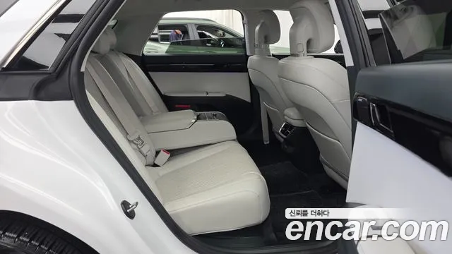 Hyundai Grandeur GN7 — Фото автомобиля 18