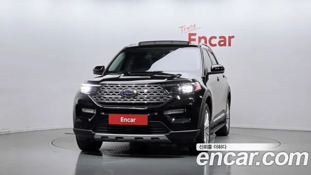 Ford Explorer — Фото автомобиля 3