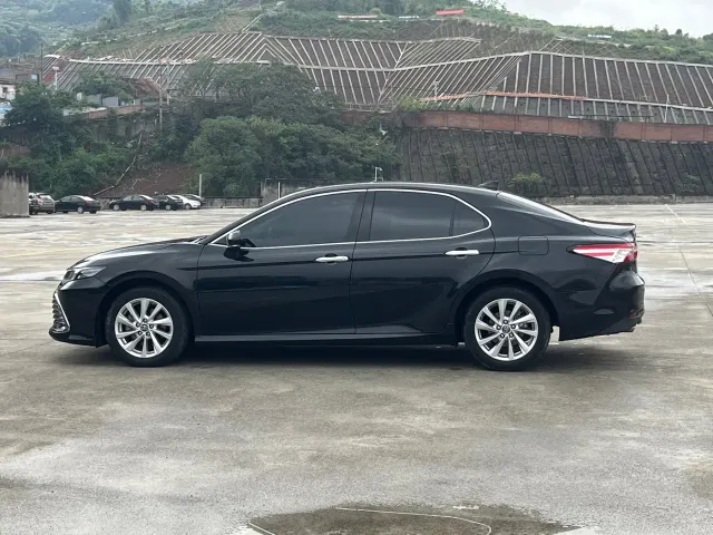 Toyota Camry — Фото автомобиля 9