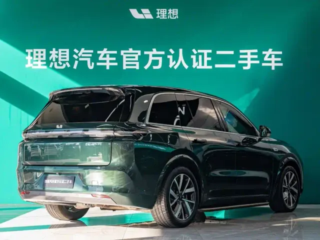 Li Auto L8 — Фото автомобиля 4