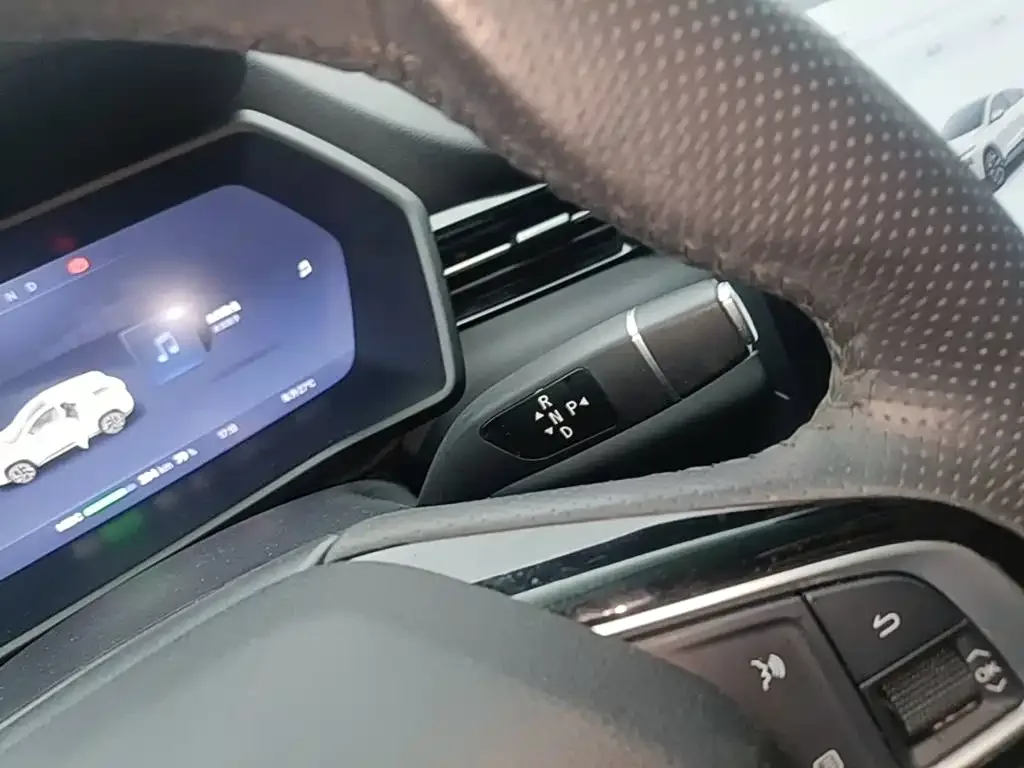 XPeng XPeng G3 2022 G3i 520G+ — Фото автомобиля 13
