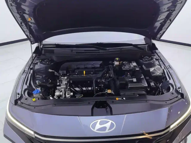 Hyundai Elantra — Фото автомобиля 10