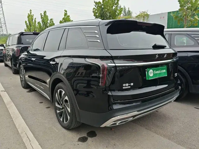 Hongqi HS7 PHEV — Фото автомобиля 4