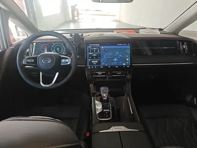 GAC Trumpchi M8 — Фото автомобиля 9