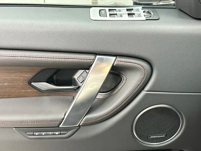 Land Rover Discovery Sport — Фото автомобиля 23