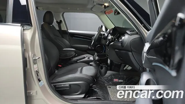 MINI Cooper — Фото автомобиля 16