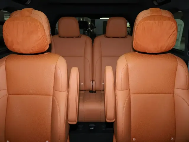 Li Auto L9 — Фото автомобиля 14