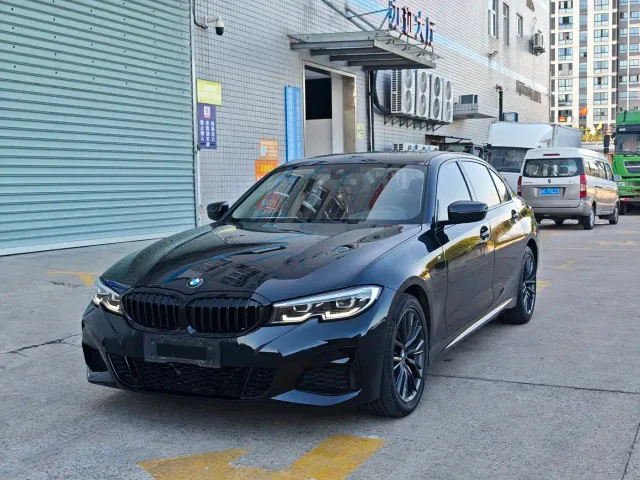 Фотография автомобиля — BMW 3 Series