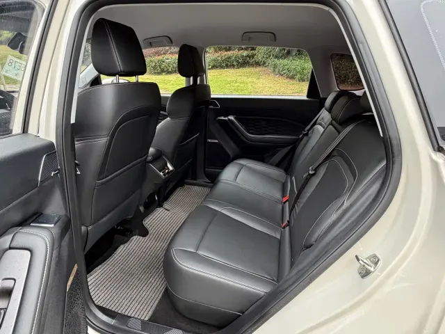 Wuling Nebula — Фото автомобиля 9