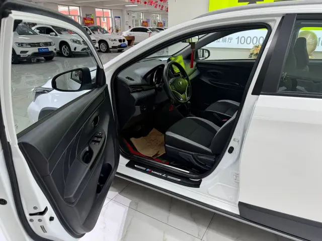 Toyota YARiS L Zhi Xuan — Фото автомобиля 12
