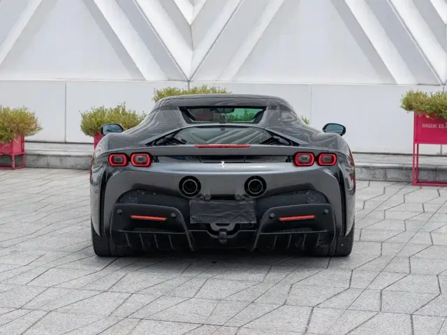 Ferrari SF90 — Фото автомобиля 5
