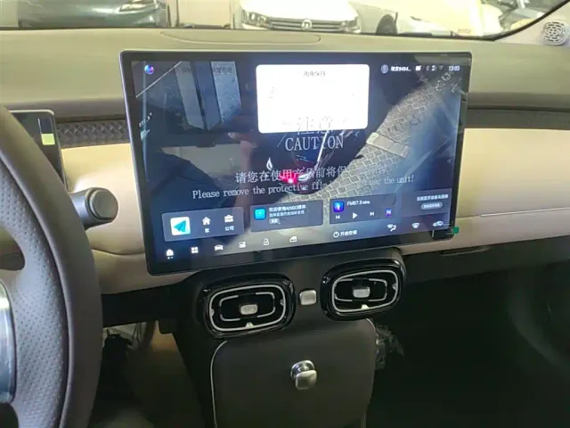 GAC Aion UT — Фото автомобиля 12