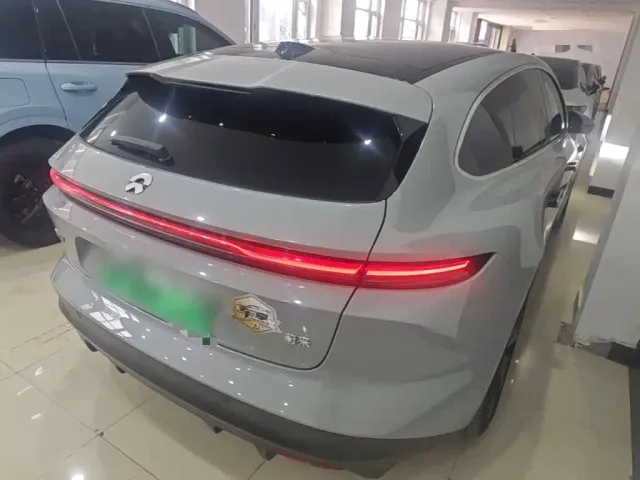 Nio ET5 Touring — Фото автомобиля 6