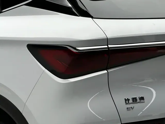 BYD Yuan PLUS — Фото автомобиля 19