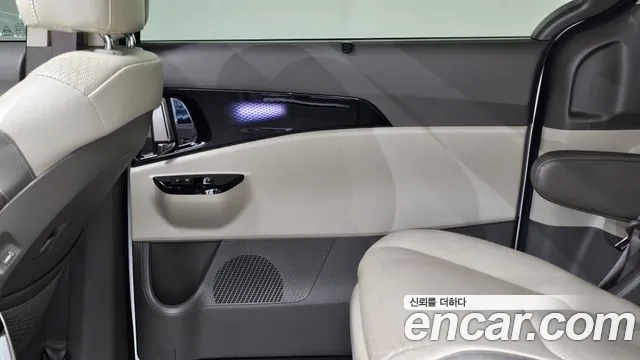 Kia Carnival 4th Gen — Фото автомобиля 14