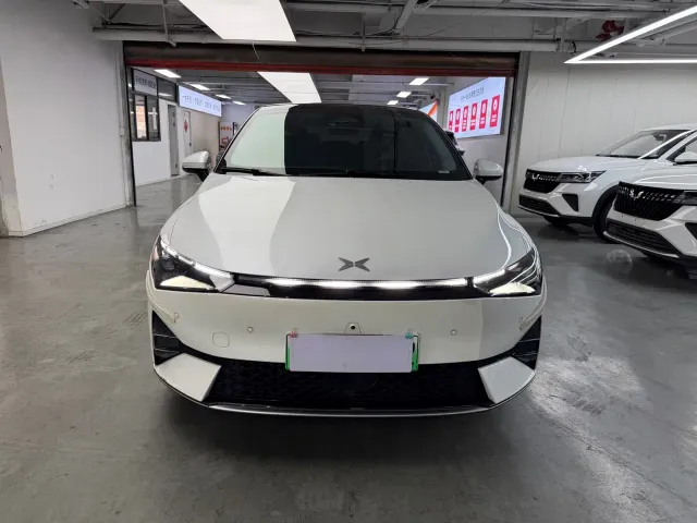 Xpeng P5 — Фото автомобиля 2