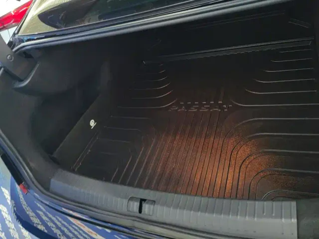 Volkswagen Passat — Фото автомобиля 4