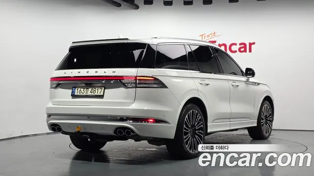 Lincoln Aviator 2nd Gen — Фото автомобиля 2