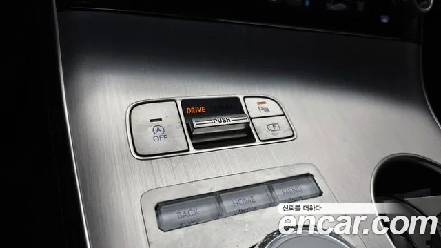 Genesis GV70 — Фото автомобиля 18