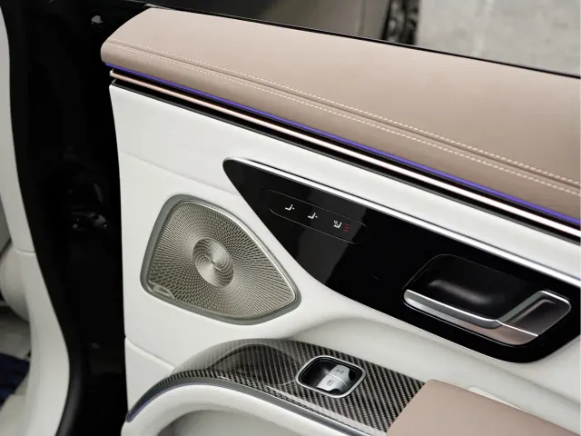 Mercedes-Benz EQS AMG — Фото автомобиля 15
