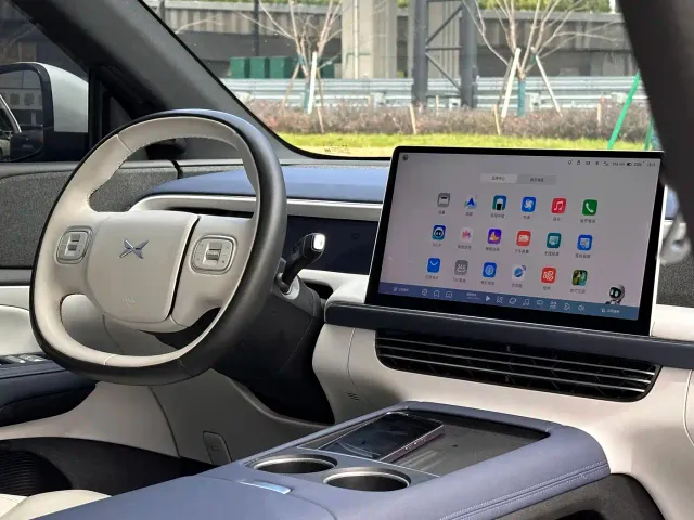 Xpeng G6 — Фото автомобиля 6