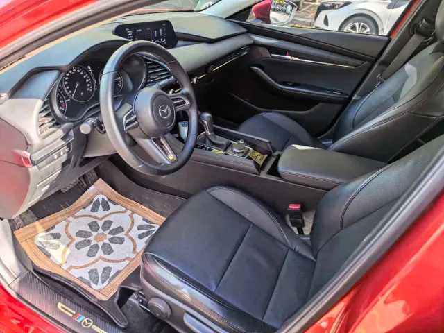 Mazda Axela — Фото автомобиля 6