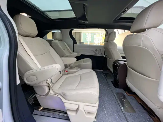 Toyota Granvia — Фото автомобиля 24