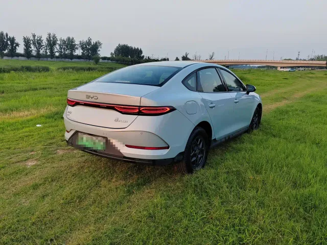 BYD Qin PLUS — Фото автомобиля 4