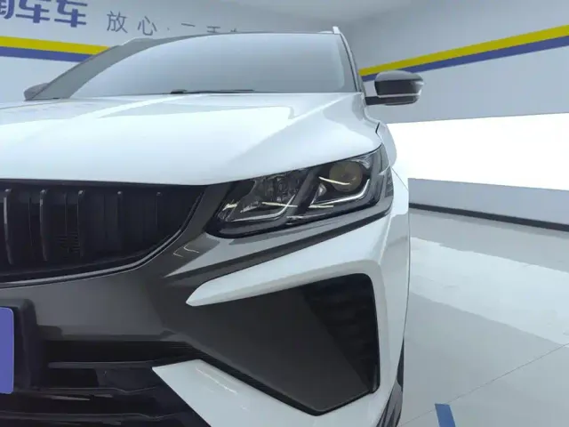 Geely Binyue — Фото автомобиля 5