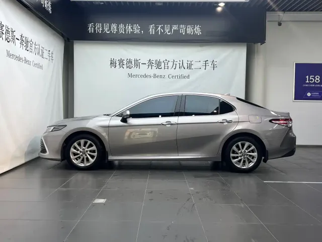 Toyota Camry — Фото автомобиля 3