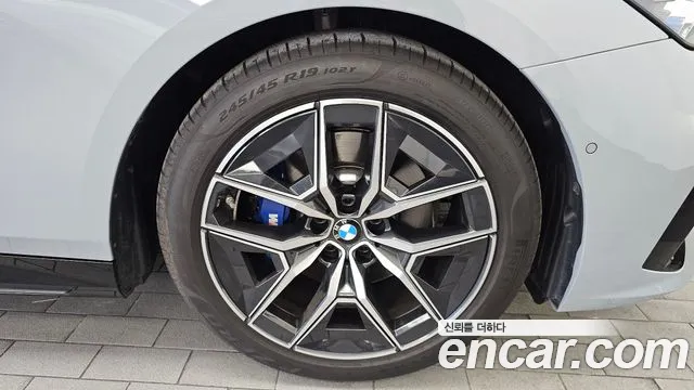 BMW 5-Series — Фото автомобиля 21