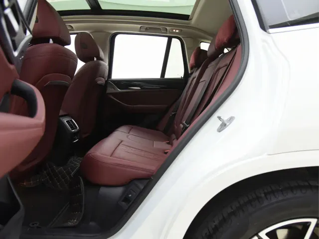 BMW X3 — Фото автомобиля 11