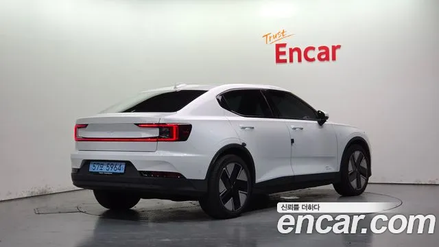 Polestar 2 — Фото автомобиля 2
