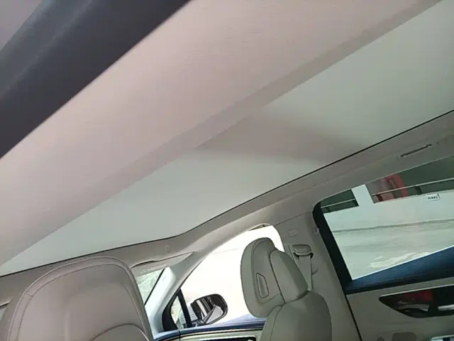 Mercedes-Benz EQE SUV — Фото автомобиля 17
