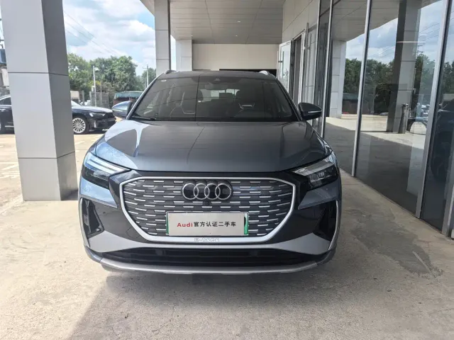 Audi Q4 e-tron — Фото автомобиля 2