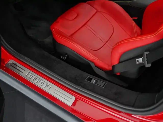 Ferrari SF90 — Фото автомобиля 17