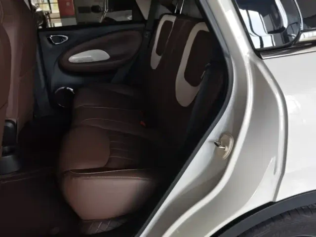 Wuling Bingo — Фото автомобиля 16