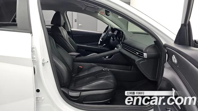 Hyundai AVANTE Avante (CN7) — Фото автомобиля 12